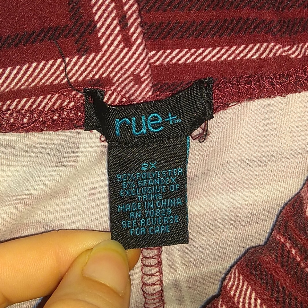 Rue 21 plus - Picture 4 of 5